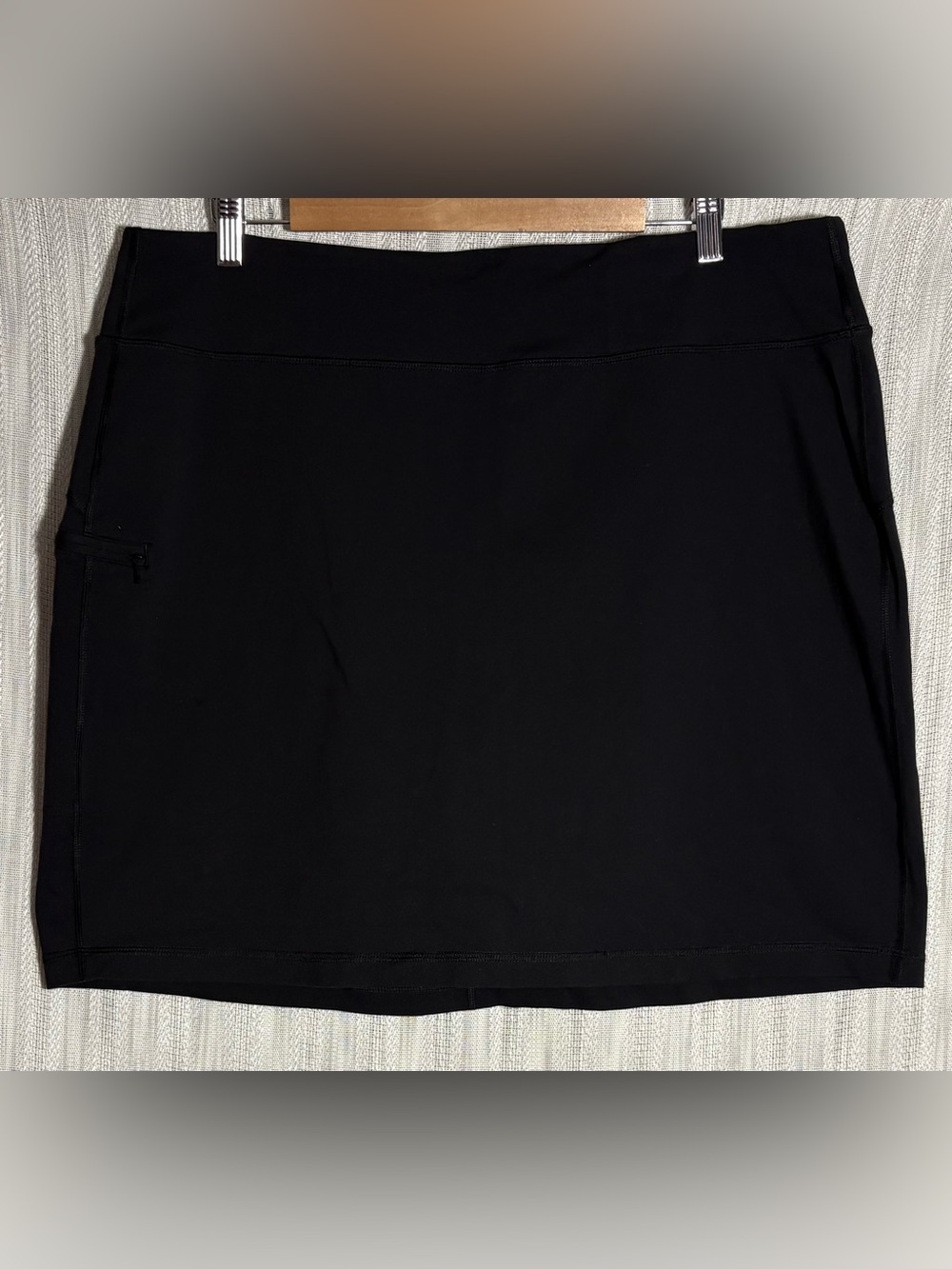 Duluth Trading Co Black Active Skort